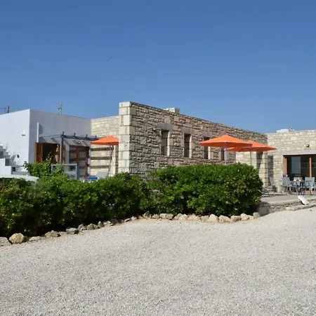 Ypsilon Villa *